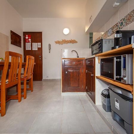 A13 - Channel Street Central Apartment Лагос Екстериор снимка
